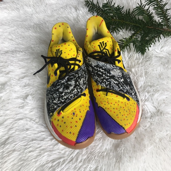 Nike Custom Kyrie Sneakers - Picture 3 of 9